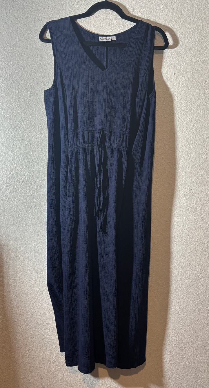 NorthStyle Women Size Petite M Dark Blue Sleeveless V-Neck Textured Casual Dress